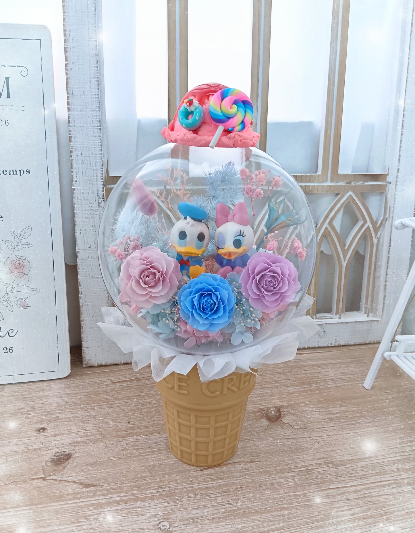 🌸(現貨)Donald duck & Daisy保鮮花波波球雪糕杯
