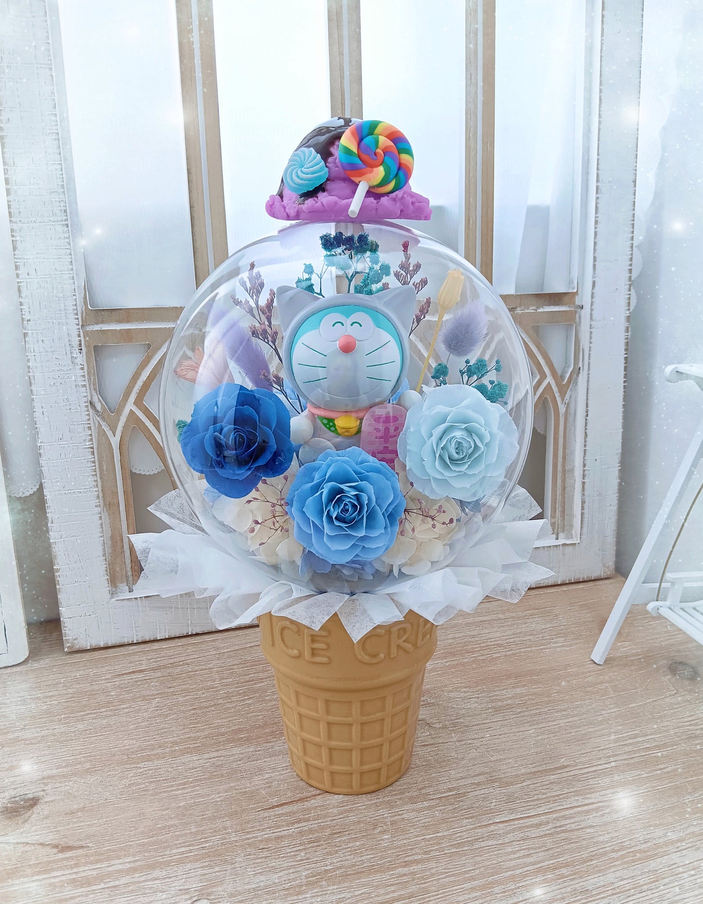 🌸(現貨)多啦A夢保鮮花波波球雪糕杯